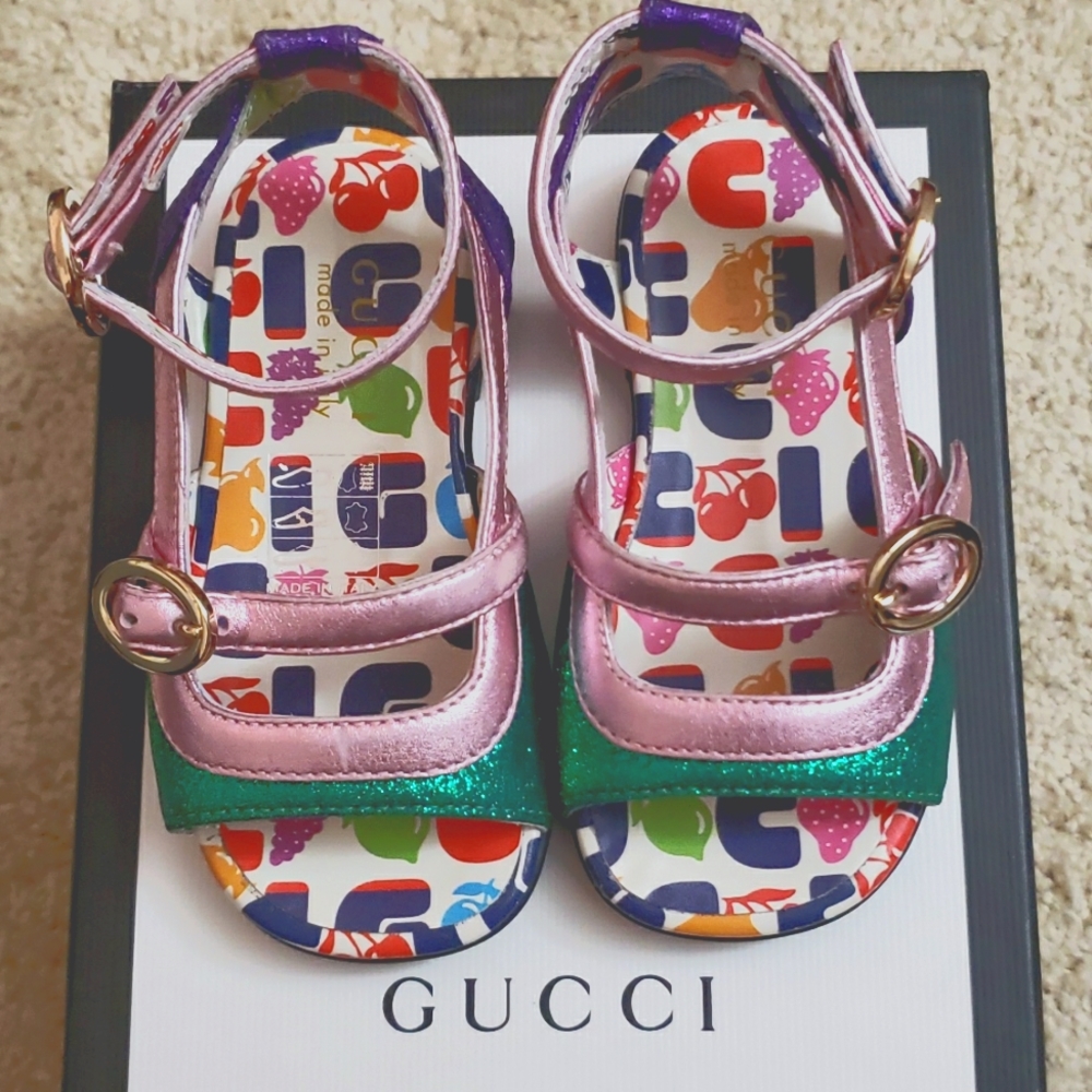 Authentic Gucci Kids pink/purple/green/gold sandals size 20 (European size).